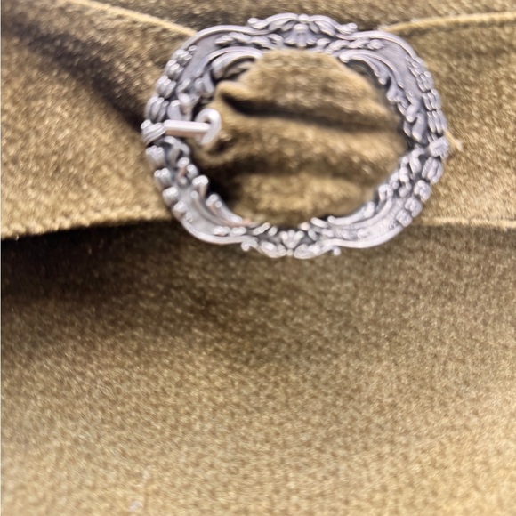 Vintage,  Sz 4, custom, olive green genuine Suede Leather suit with Embroidery. - Picture 3 of 15